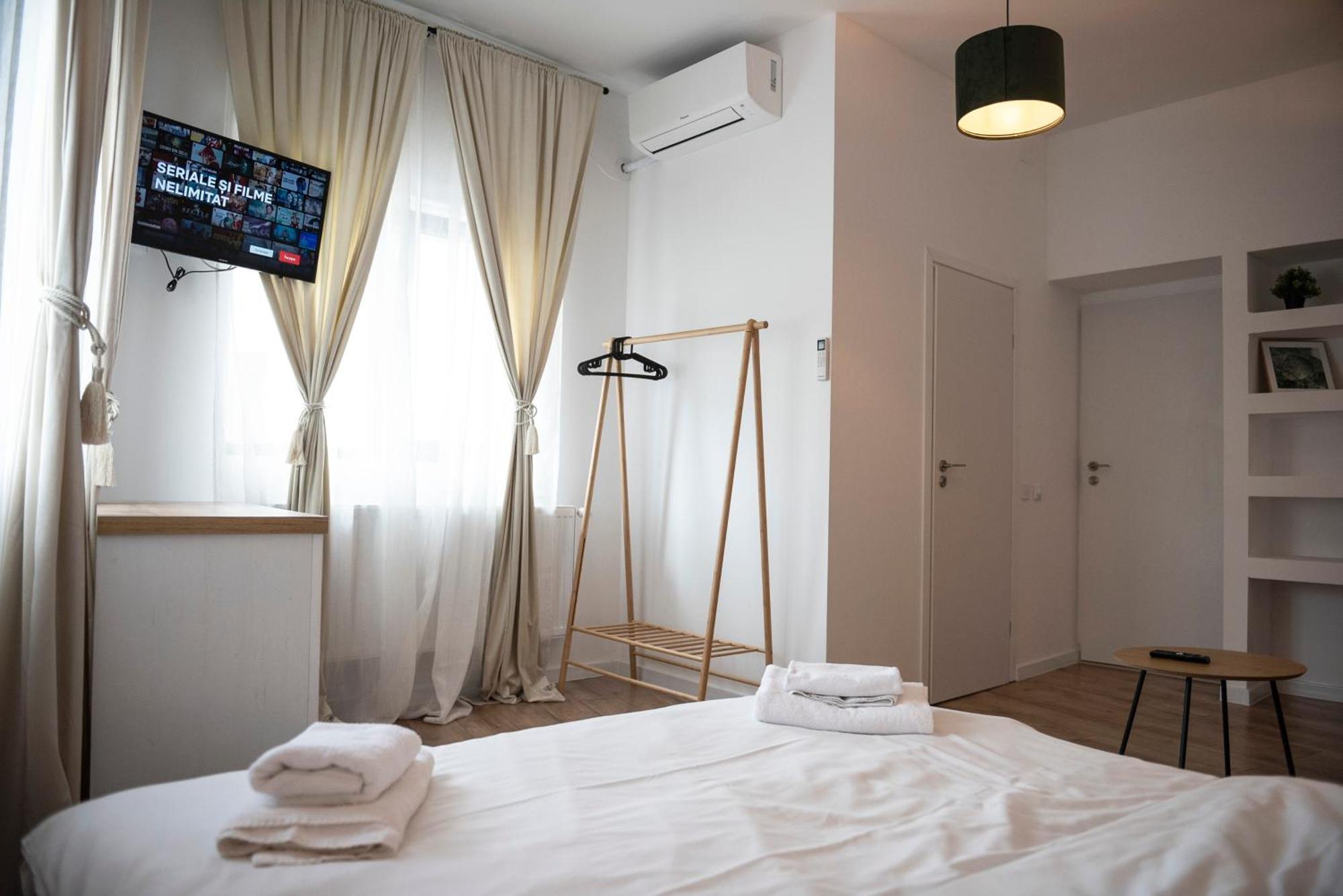 Lazynest Residence Bucharest Room photo