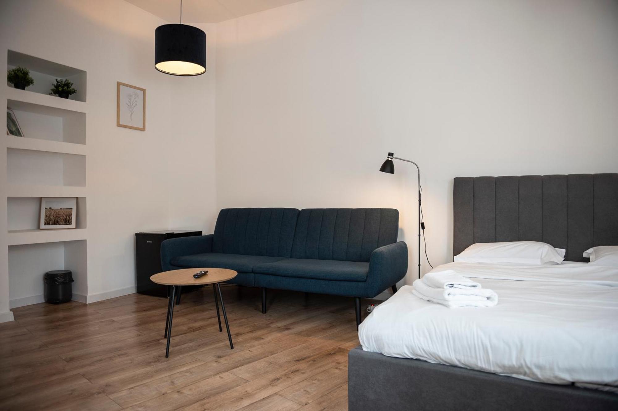 Lazynest Residence Bucharest Room photo