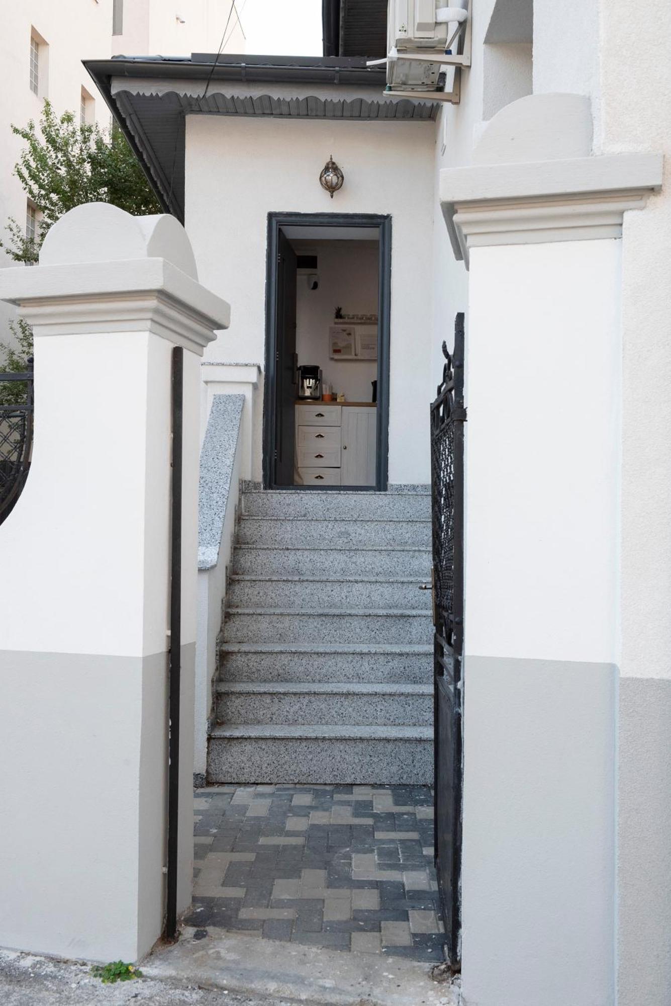Lazynest Residence Bucharest Exterior photo