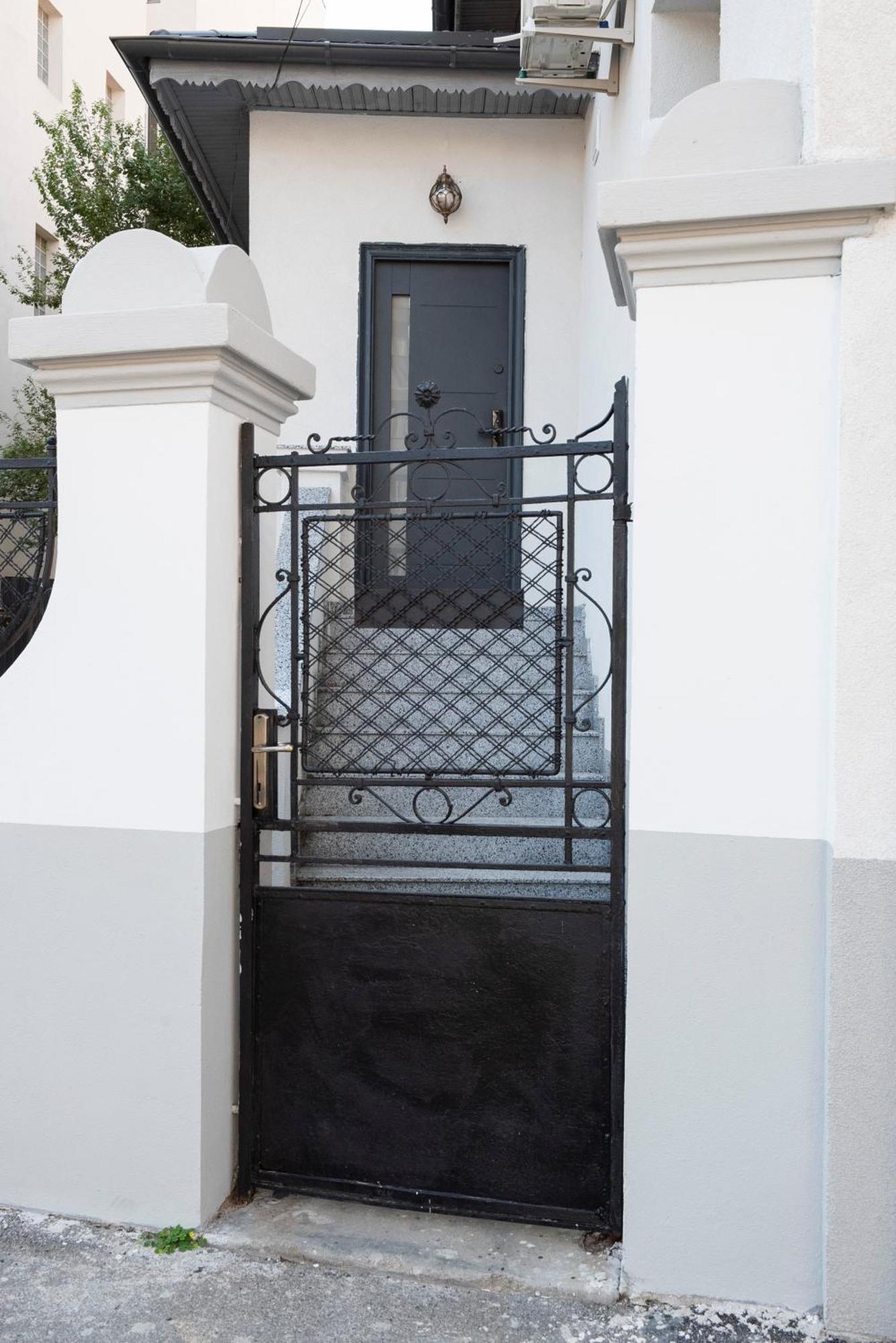 Lazynest Residence Bucharest Exterior photo